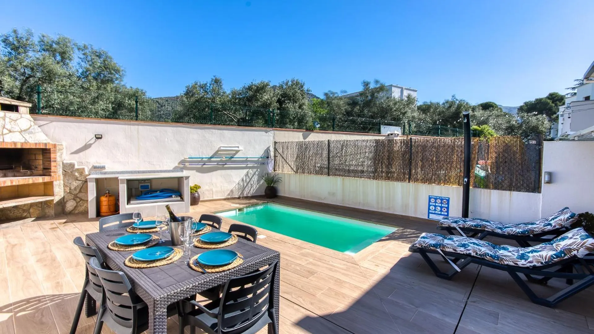 Casa Praga Villa Roses Nyaraló